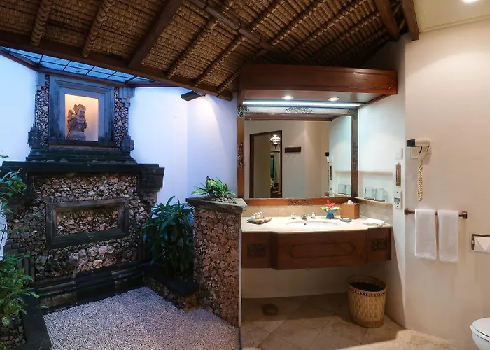 Hotel Poppies Bali 3*