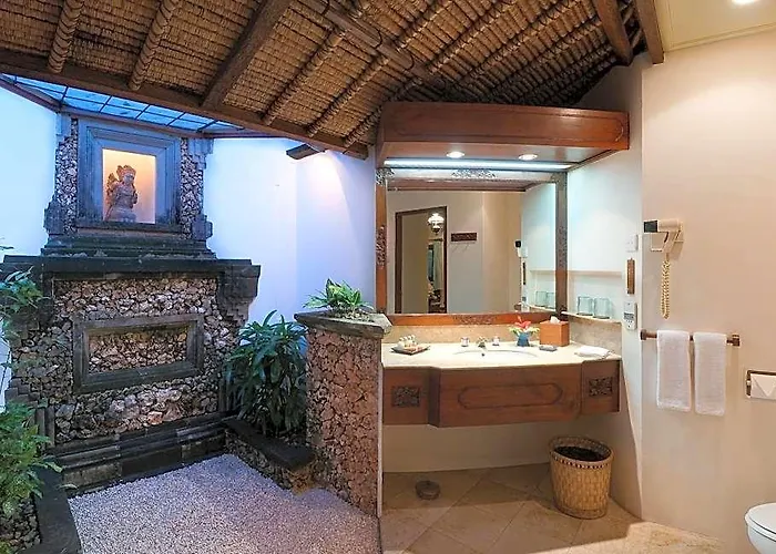 Hotel Poppies Bali 3*